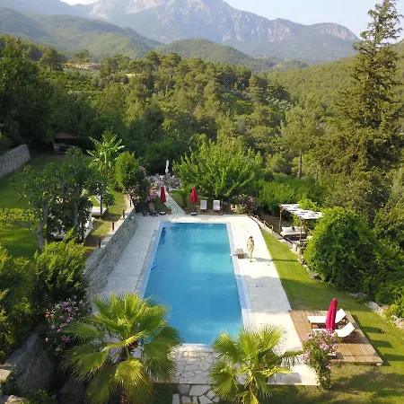 Lycia Nature House ホテル