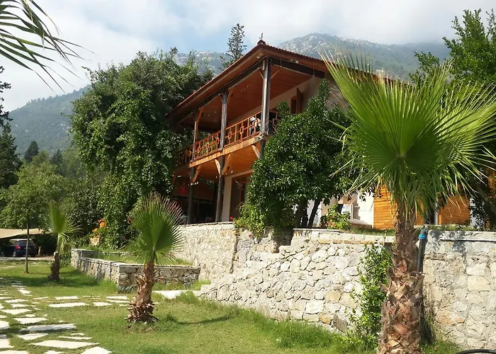 Hotell Lycia Nature House 2*