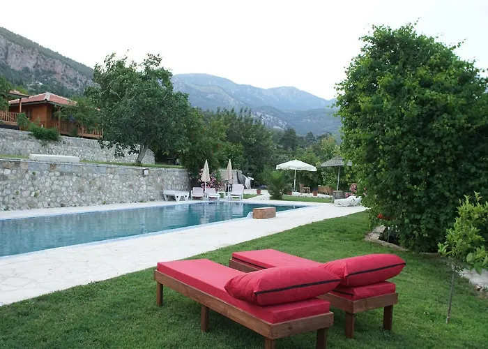 Lycia Nature House Hotell 2*